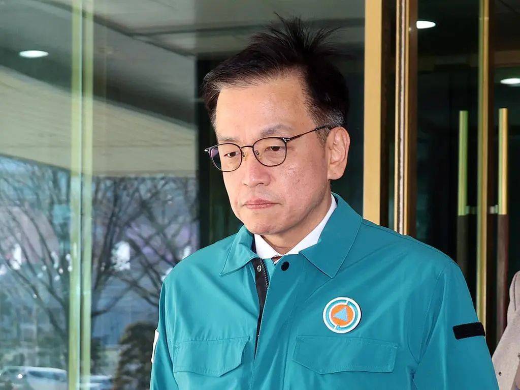 最新消息：黑匣子部分受损！179人遇难<strong></p>
<p>炒币需要知道哪些知识</strong>，有人一家9口都在机上，济州航空CEO鞠躬道歉！航司：事发前已投保10亿美元责任保险赔偿