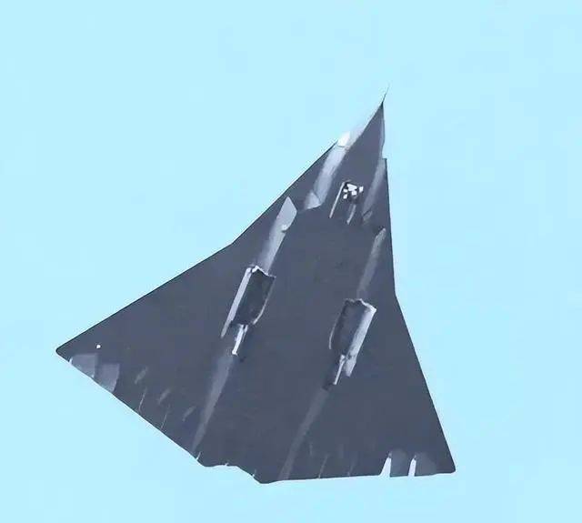 不服<strong></p>
<p>binance查询币价</strong>?马斯克评中国新战机试飞:任何载人装备都会非常快地被摧毁