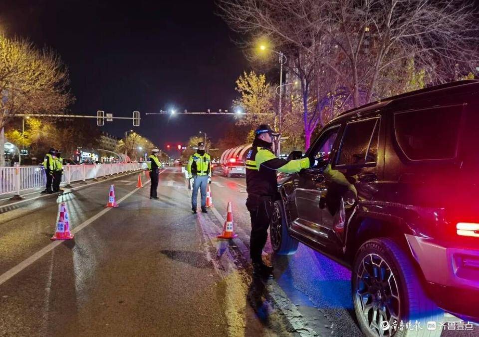 用坚实脚步书写畅安画卷<strong></p>
<p>binance查询币价</strong>!这是聊城公安交警的2024