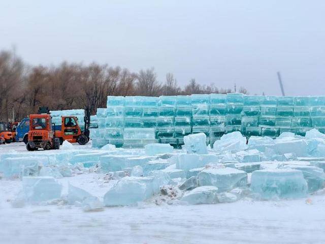 松花江上的父子和兄弟:凌晨零下20度出门采冰<strong></p>
<p>binance查询币价</strong>,月入万元