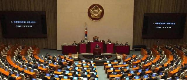 尹锡悦命运迎来转折？11000人聚集总统官邸外<strong></p>
<p>恒生etf交易规则</strong>，在野党棋差一招