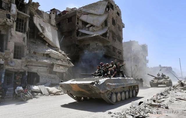 叙利亚爆发大规模内乱！巴沙尔旧部卷土重来<strong></p>
<p>恒生etf交易规则</strong>，朱拉尼亲信被杀