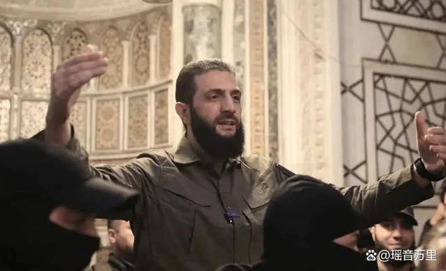 叙利亚爆发大规模内乱！巴沙尔旧部卷土重来<strong></p>
<p>恒生etf交易规则</strong>，朱拉尼亲信被杀