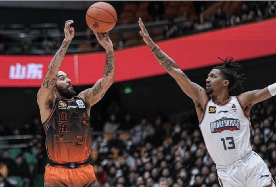 摩尔:感谢邱导信任<strong></p>
<p>mcc币交易今日价格</strong>,赛前举办仪式很感动