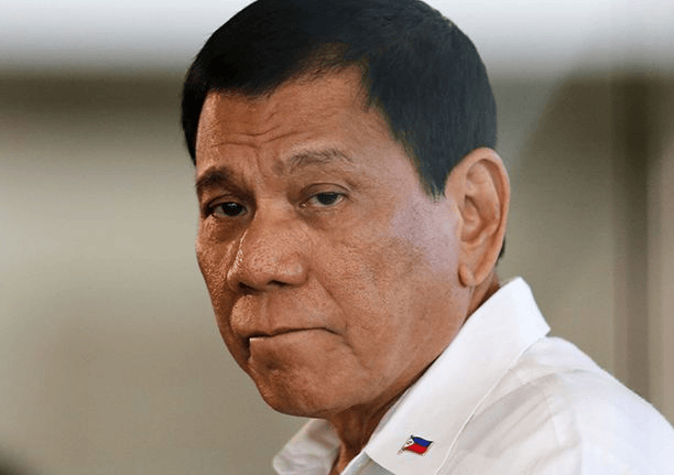 菲政坛一夜大变<strong></p>
<p>货币市场进入门槛</strong>,杜特尔特家族等到翻盘机会?军方表态绝不插手