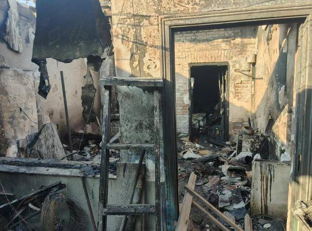 离谱!北京一女子电热毯起火后换房接着睡<strong></p>
<p>刷快币的软件下载</strong>,烧毁一排房屋……