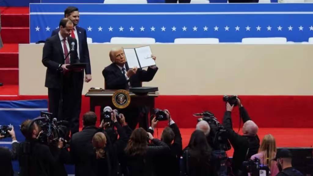 听到巨额欠款后<strong></p>
<p>币圈比较好的论坛</strong>,特朗普后悔了,重新“进群”的条件,竟然和中国有关