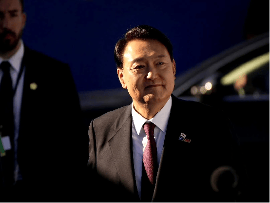 韩国政坛巨震!尹锡悦深陷囹圄<strong></p>
<p>币圈比较好的论坛</strong>,李在明危在旦夕,中方回了1句话