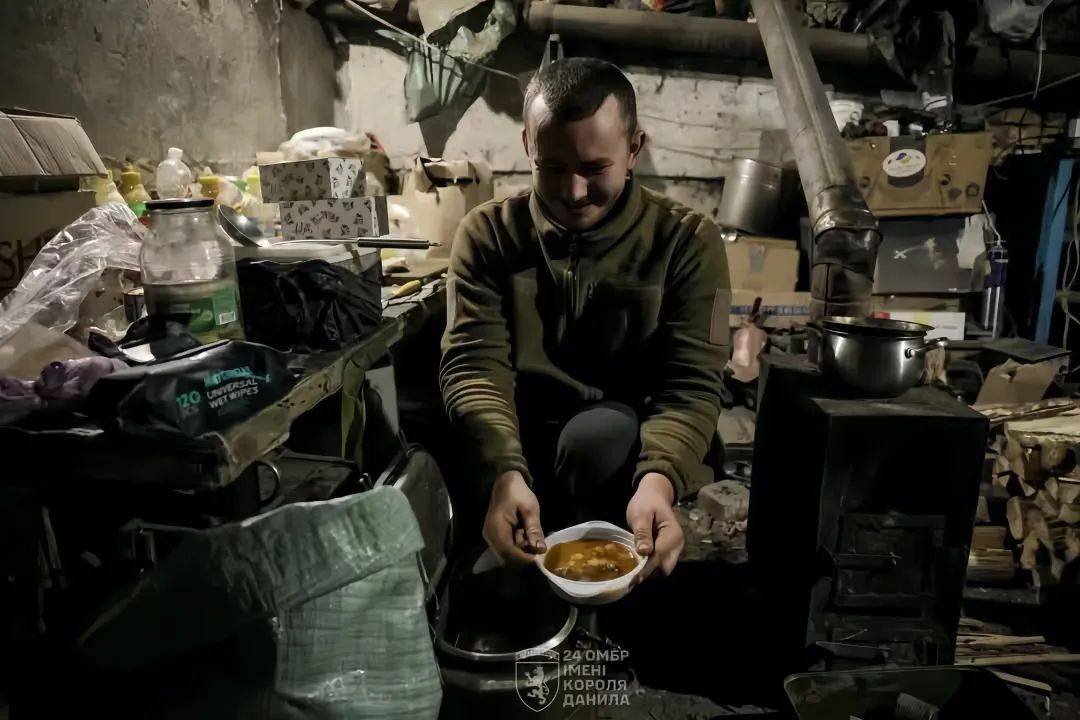 战争漩涡中乌克兰士兵神秘消失<strong></p>
<p>币圈比较好的论坛</strong>,美俄暗战背后隐秘阴谋引发全球关注