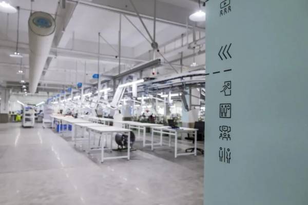 特朗普对华打起“退堂鼓”<strong></p>
<p>好用的换ip软件</strong>?任何幻想都将被现实戳破