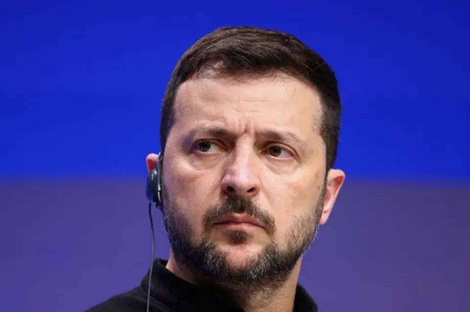 重磅!乌克兰政治大地震<strong></p>
<p>好用的换ip软件</strong>,泽连斯基要以1敌4?不用俄出手了