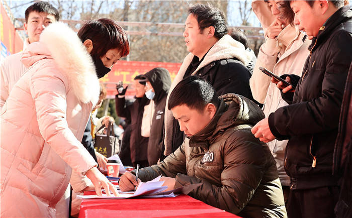 安徽淮北:工会送岗助就业