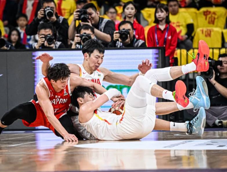 42分大胜<strong></p>
<p>原油价格行情</strong>!亚预赛中国男篮复仇日本 赵睿16+8+5