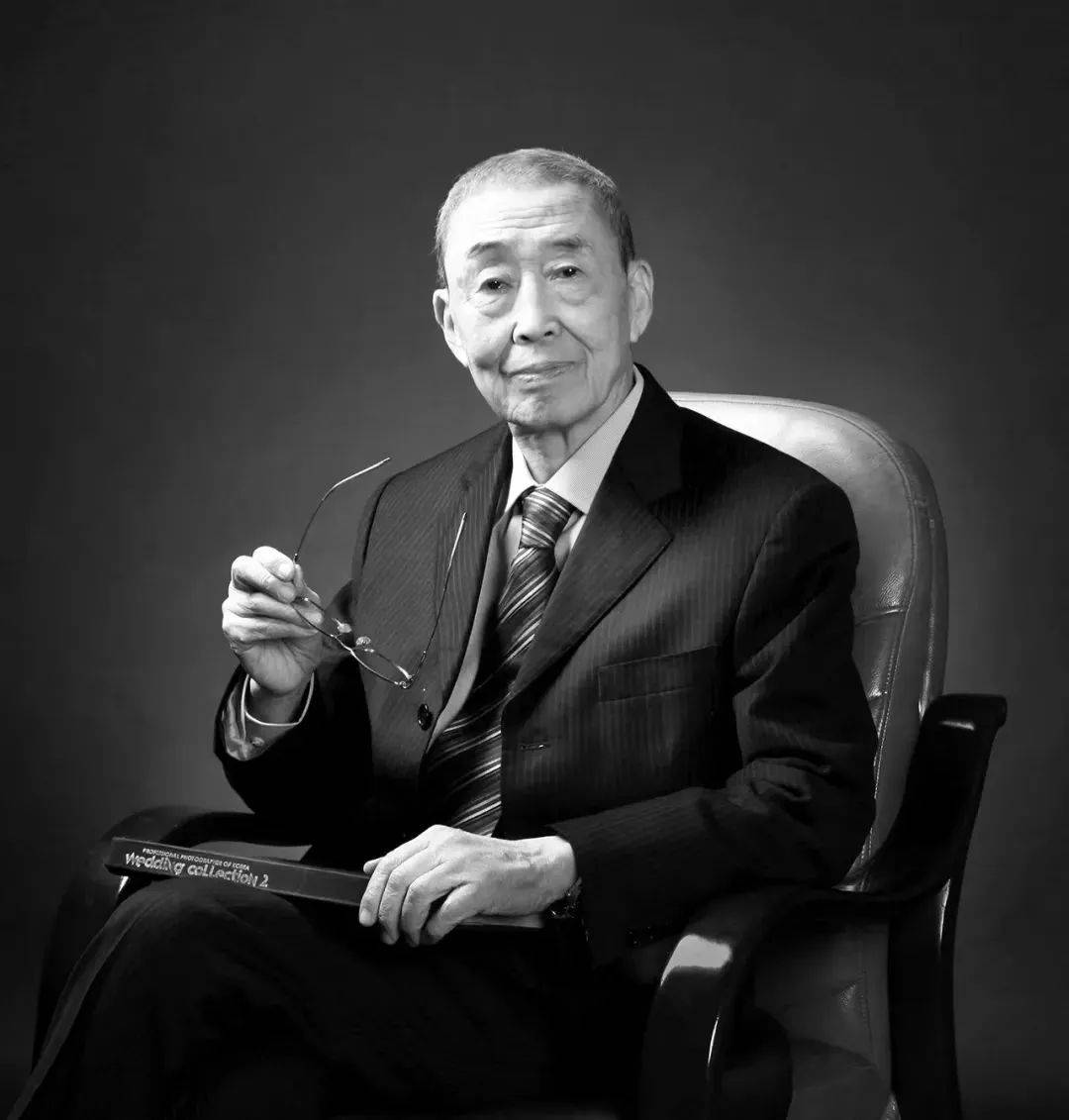 突发讣告<strong></p>
<p>原油价格行情</strong>！他于19日8时22分去世