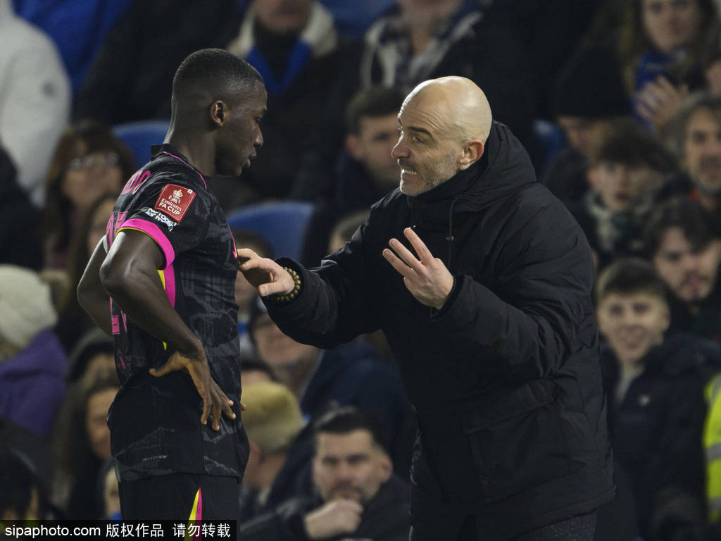 英超争五比争冠精彩<strong></p>
<p>原油下跌原因</strong>!切尔西形势不妙 曼联热刺依仗欧联