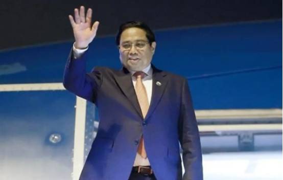 中方万万没料到<strong></p>
<p>原油下跌原因</strong>,“内鬼”竟在身边?10倍填岛突然被点名,令所有人意外