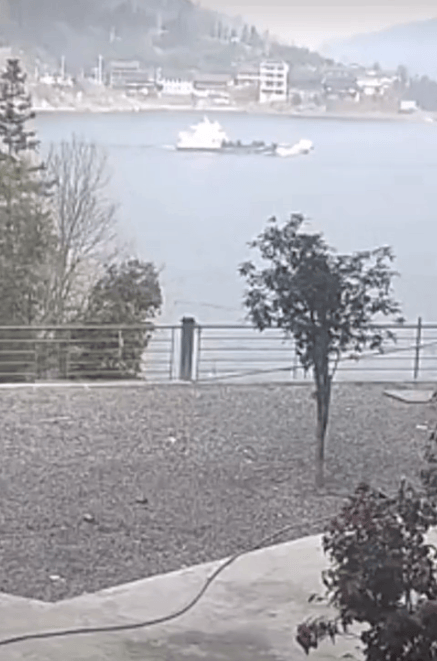 湖南两船相撞视频曝光:疑似一艘船在直行<strong></p>
<p>美国原油wti</strong>,另一艘横穿河流