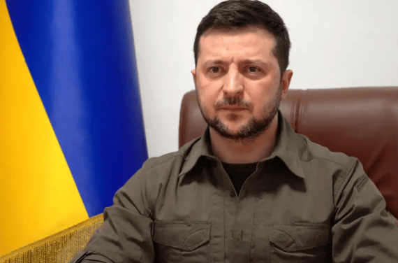 突发！美媒曝出猛料，白宫逼泽连斯基逃亡，关键时刻乌找上中国