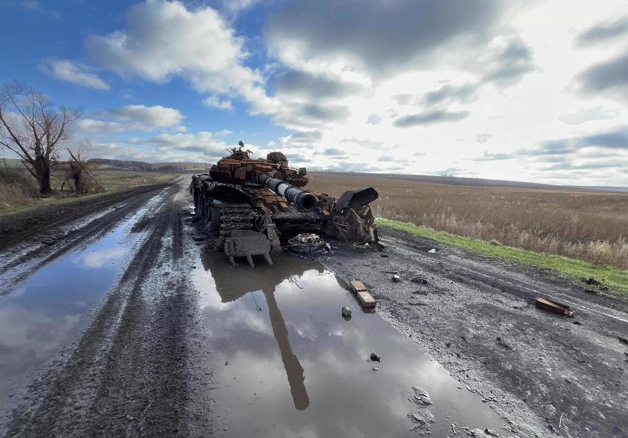 俄军深夜突袭第聂伯河!泽连斯基震怒<strong></p>
<p>期货原油价格</strong>,乌司令当场“下课”!