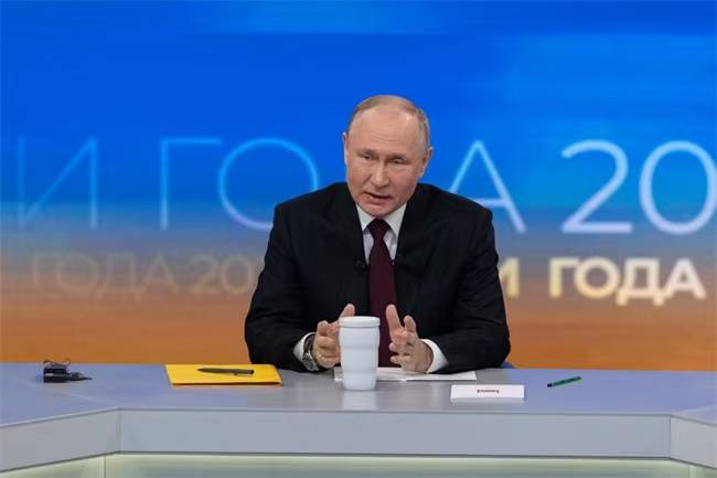 俄绝密文件突然曝光<strong></p>
<p>原油期货一手</strong>,若俄与北约开战,普京先对付的是中方2个邻国?