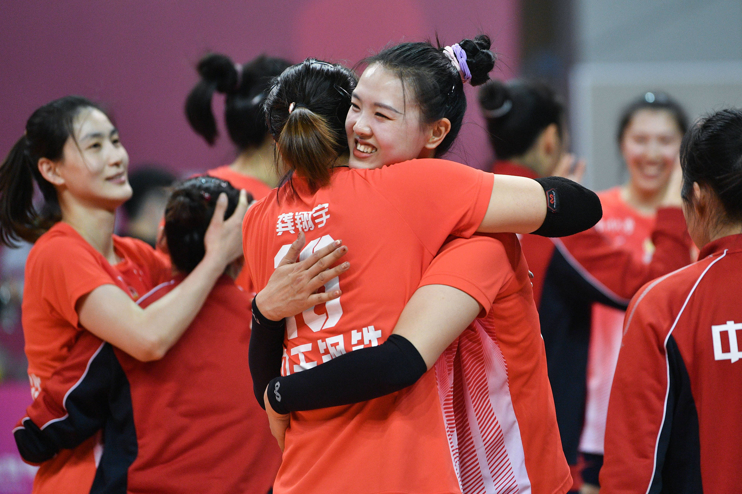 深一度|老将张常宁<strong></p>
<p>原油期货一手</strong>,排球征途迎风而上