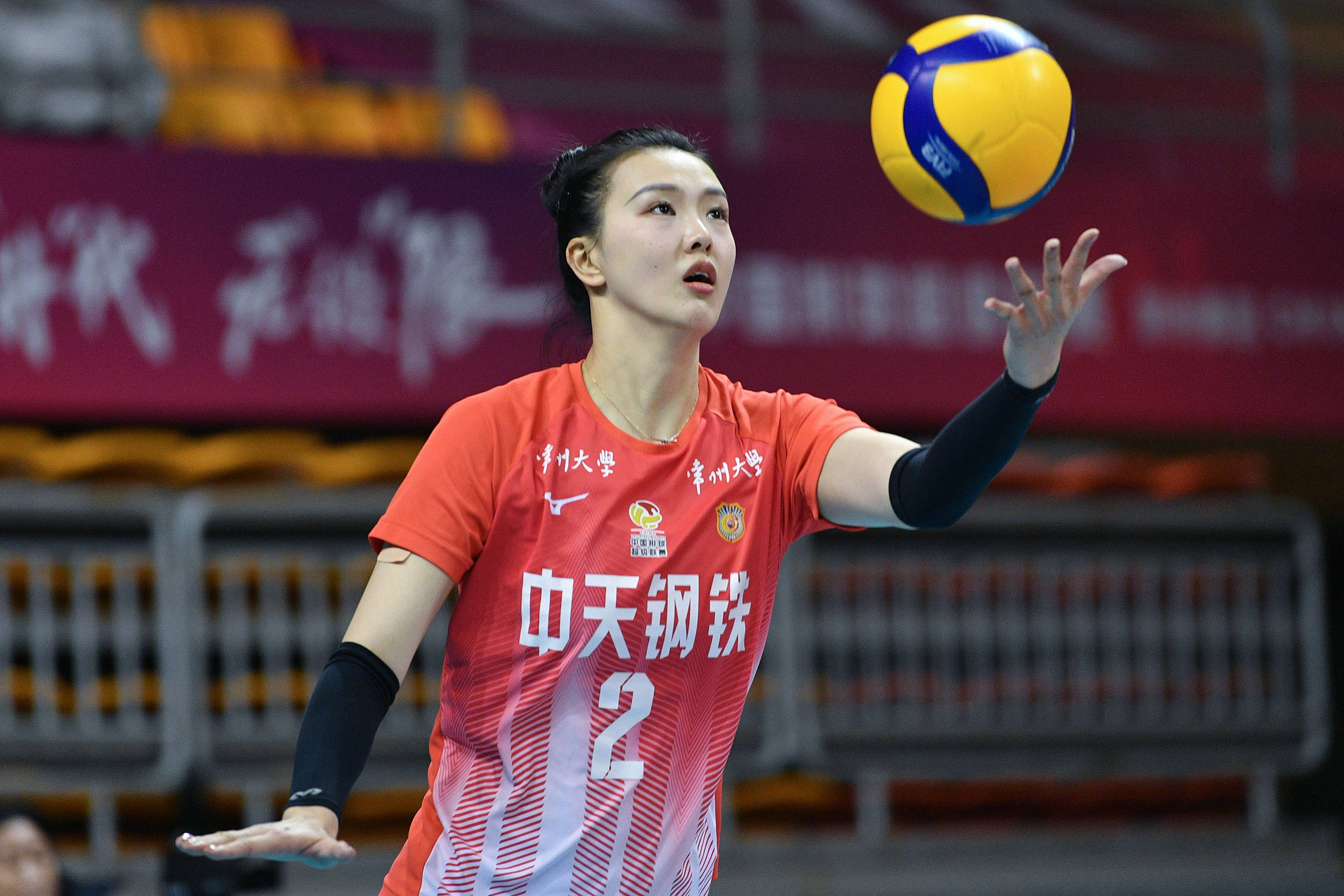 深一度|老将张常宁<strong></p>
<p>原油期货一手</strong>,排球征途迎风而上