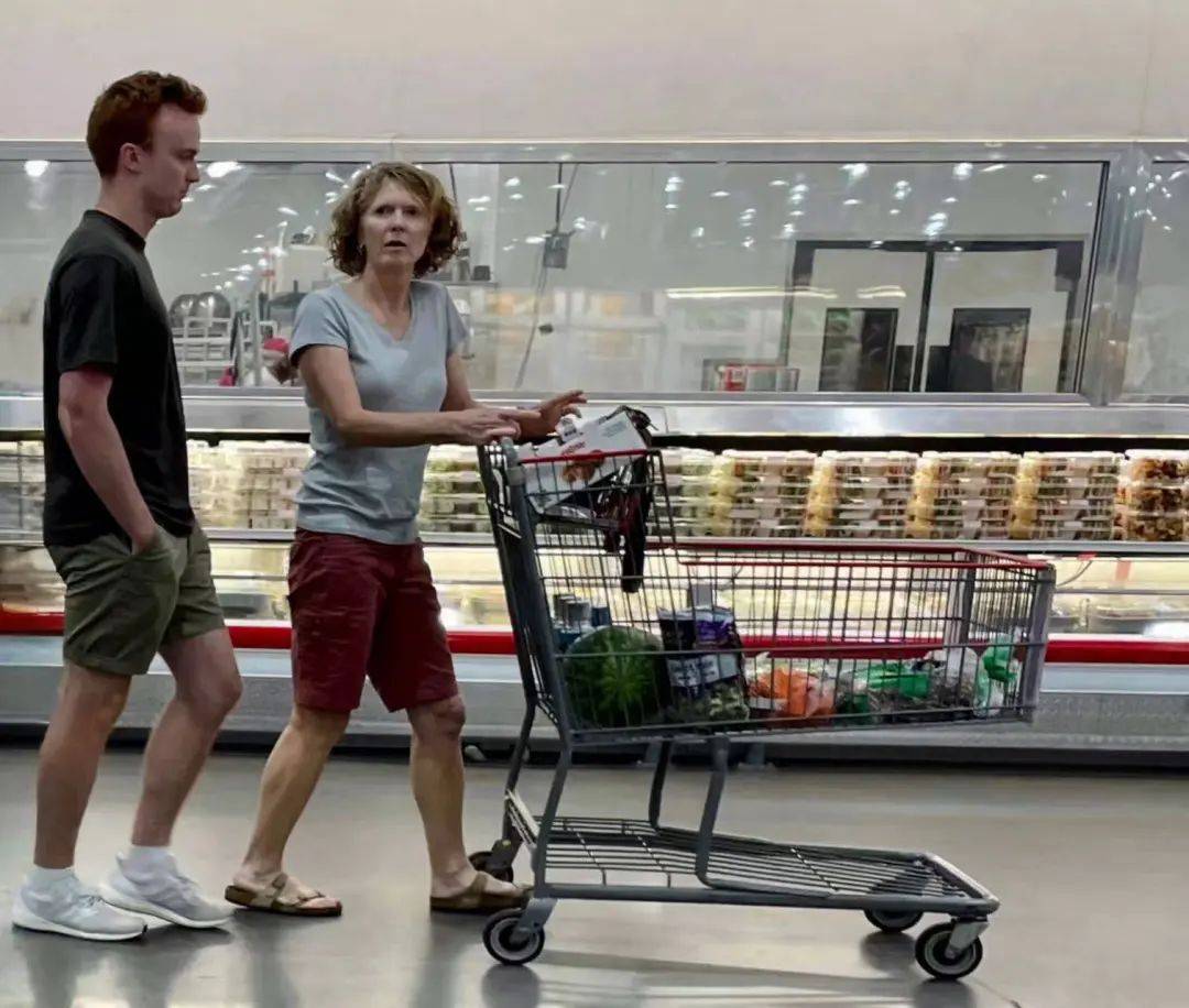 关税战将导致全球新一轮大萧条<strong></p>
<p>原油期货一手</strong>?