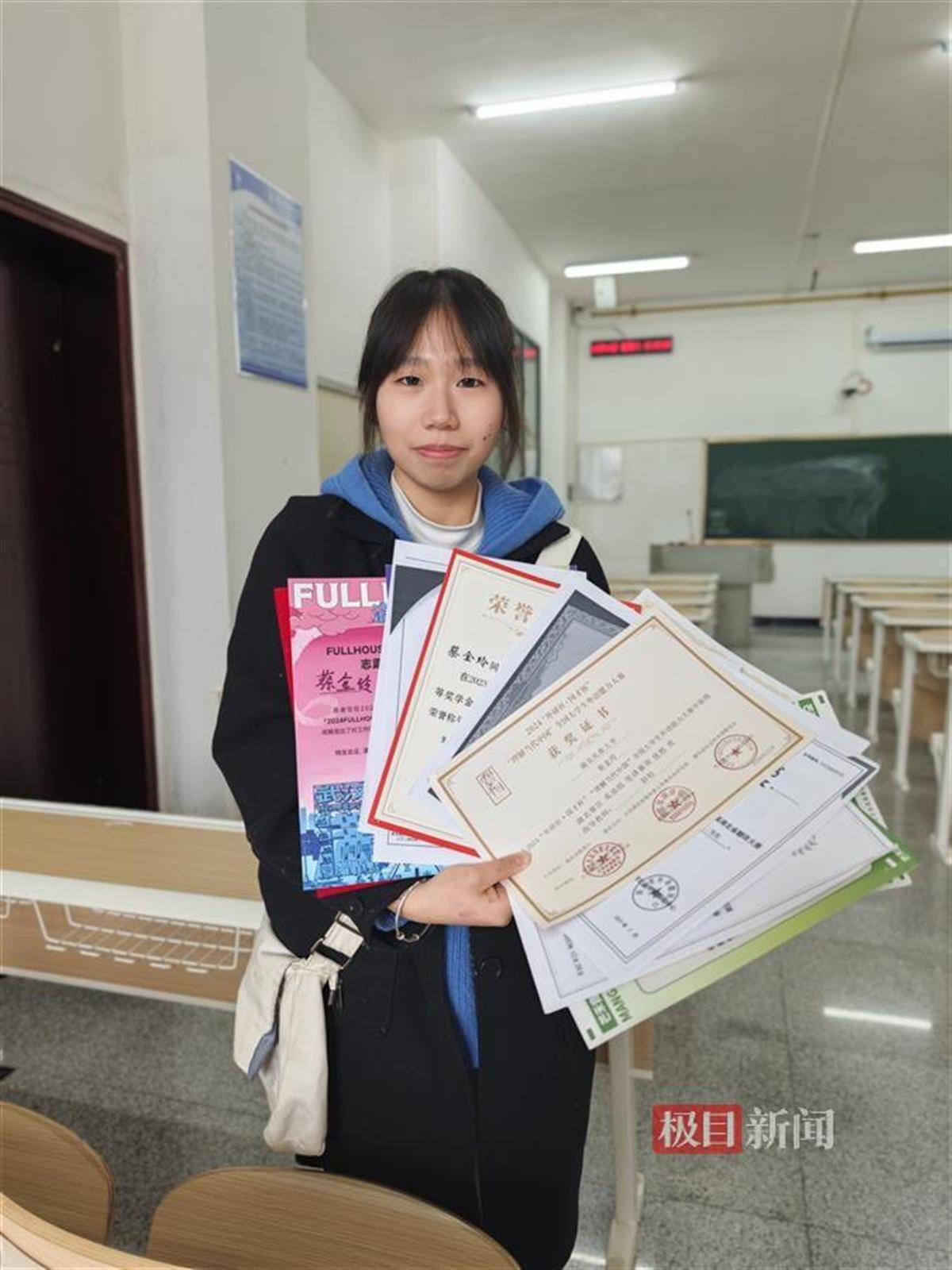 大二女生打三份工<strong></p>
<p>原油期货一手</strong>,攒5万元游历20多个城市