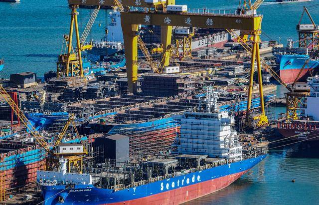 打断解放军“下饺子”?江南船厂的一幕<strong></p>
<p>原油期货一手</strong>,西方越看越担心