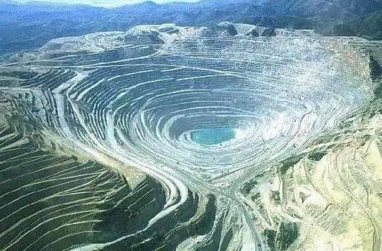 “卖谁都不许卖给中国！”蒙古国把最大铜矿卖给澳洲<strong></p>
<p>原油实时价格</strong>，并提出一无理要求