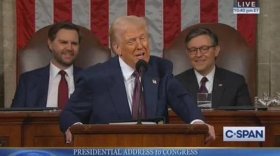 特朗普:鲁比奥管事<strong></p>
<p>原油实时价格</strong>,没办好就怪他 鲁比奥:笑不出