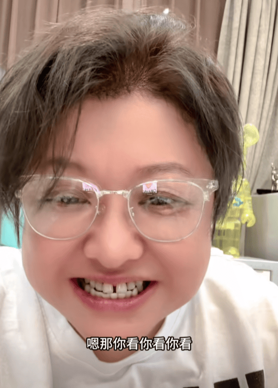 瘦到认不出!53岁韩红补牙缝<strong></p>
<p>原油实时价格</strong>,此前透露正为巡演做准备