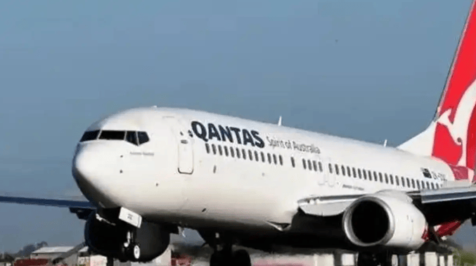 美国突传一声巨响！波音737断成三截<strong></p>
<p>原油实时价格</strong>，机上载183人，场面惨不忍睹