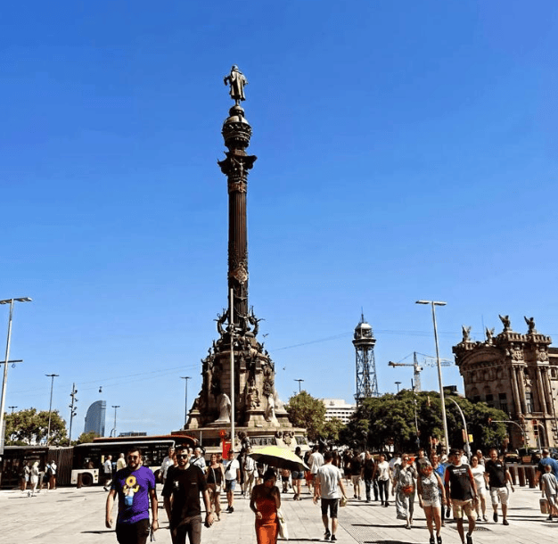 “要独立<strong></p>
<p>现原油</strong>，不要统一！”40万人冲上街头示威，罕见一幕引发轩然大波