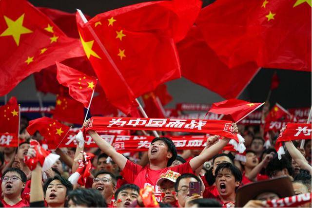 国足<strong></p>
<p>现原油</strong>，被“抬进”世界杯？