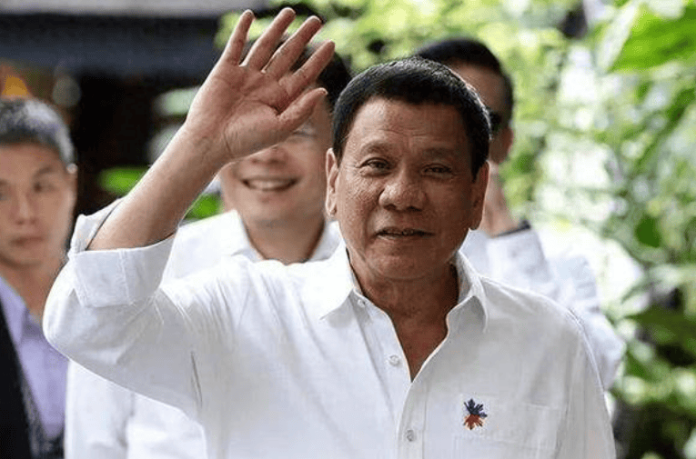 杜特尔特提前收到消息<strong></p>
<p>一桶原油多少升</strong>,在马科斯动手逮捕前,火速带女儿飞往中国