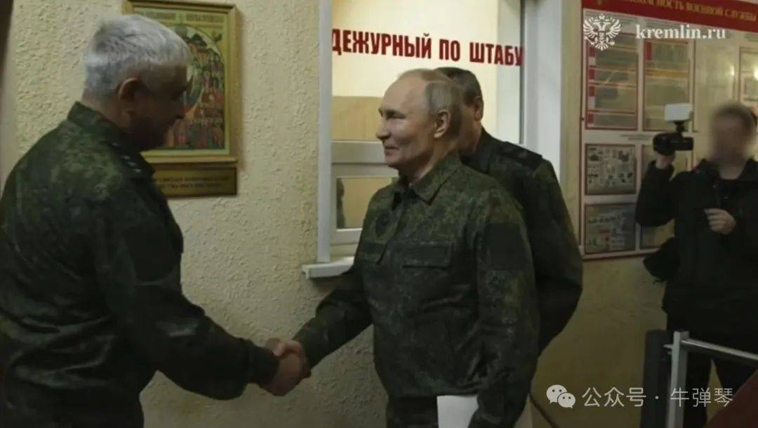 牛弹琴:关键时刻<strong></p>
<p>一桶原油多少升</strong>,普京罕见一幕