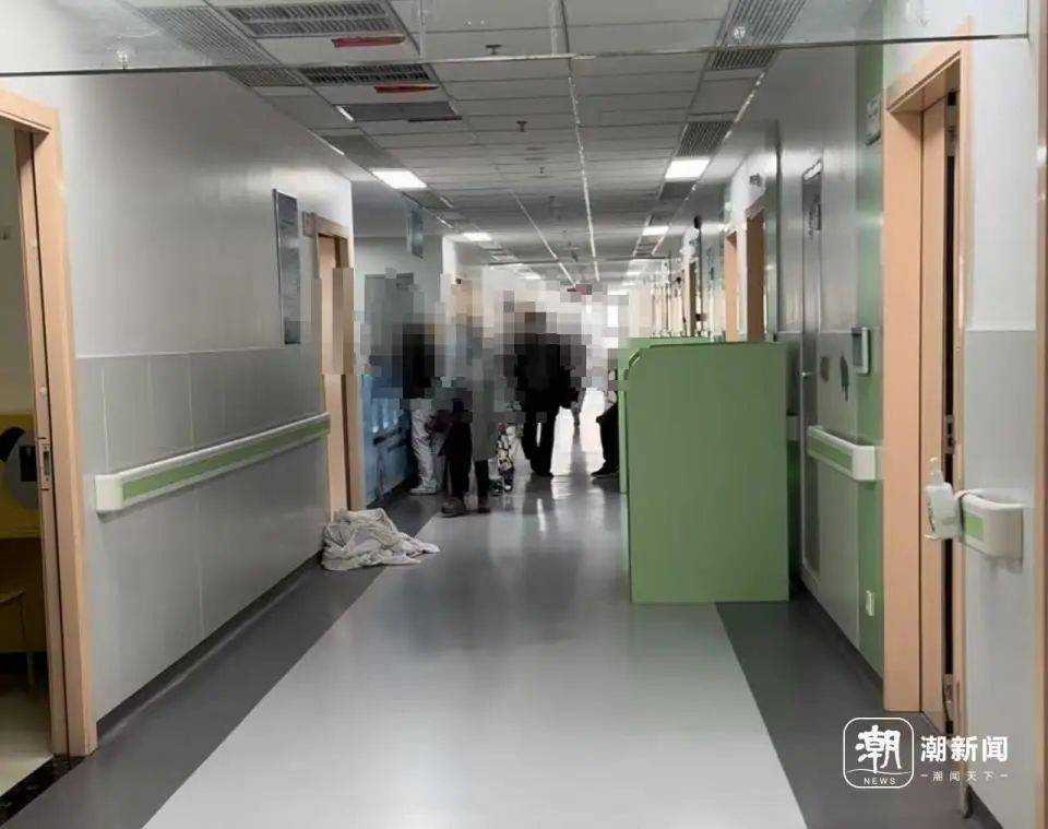 陕西一医院被曝“偷换”新生儿后续:涉事医生解聘<strong></p>
<p>一桶原油多少升</strong>,护士暂停工作