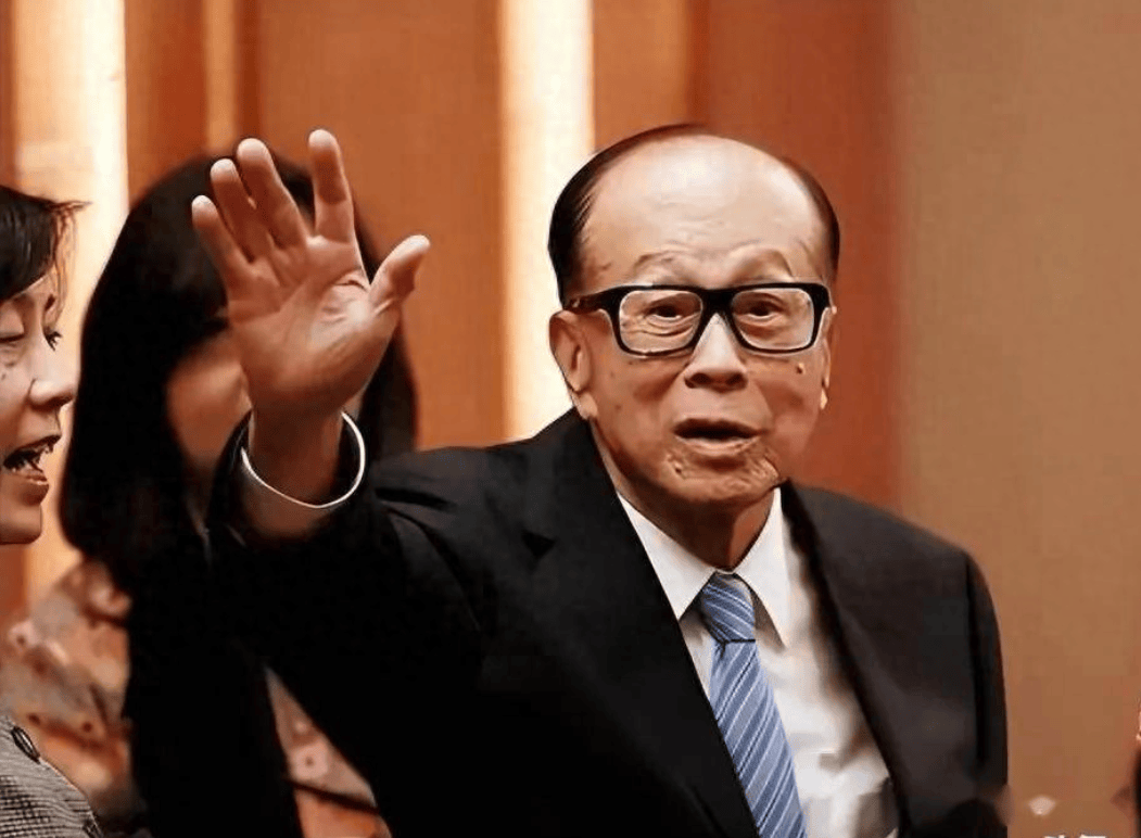 李嘉诚港口交易引发中美争锋<strong></p>
<p>补原油</strong>,特朗普指示夺巴拿马运河,关键时刻中方发声!