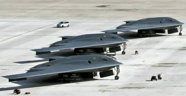 空军副司令:轰-20很快了!网友:歼-36都来了<strong></p>
<p>补原油</strong>,轰-20还要多久?