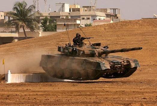 买走12辆坦克<strong></p>
<p>补原油</strong>,用完就退货,如今故技重施,我国只回了一句话