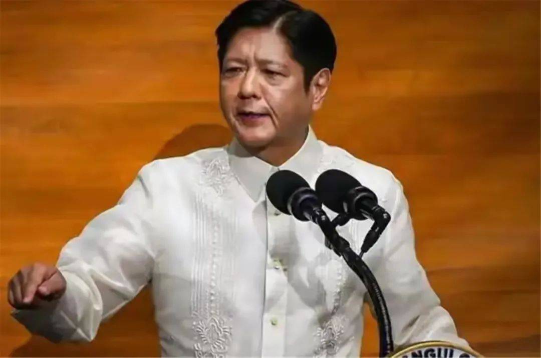 英外长离开菲律宾前<strong></p>
<p>控原油</strong>，留下8个字，禁止中方做一件事，不知天高