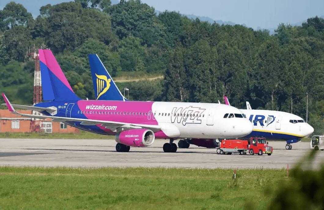 中越关系大变?越南直接跳过美欧<strong></p>
<p>美原油暴跌</strong>,向全球宣布:同意引进中国飞机