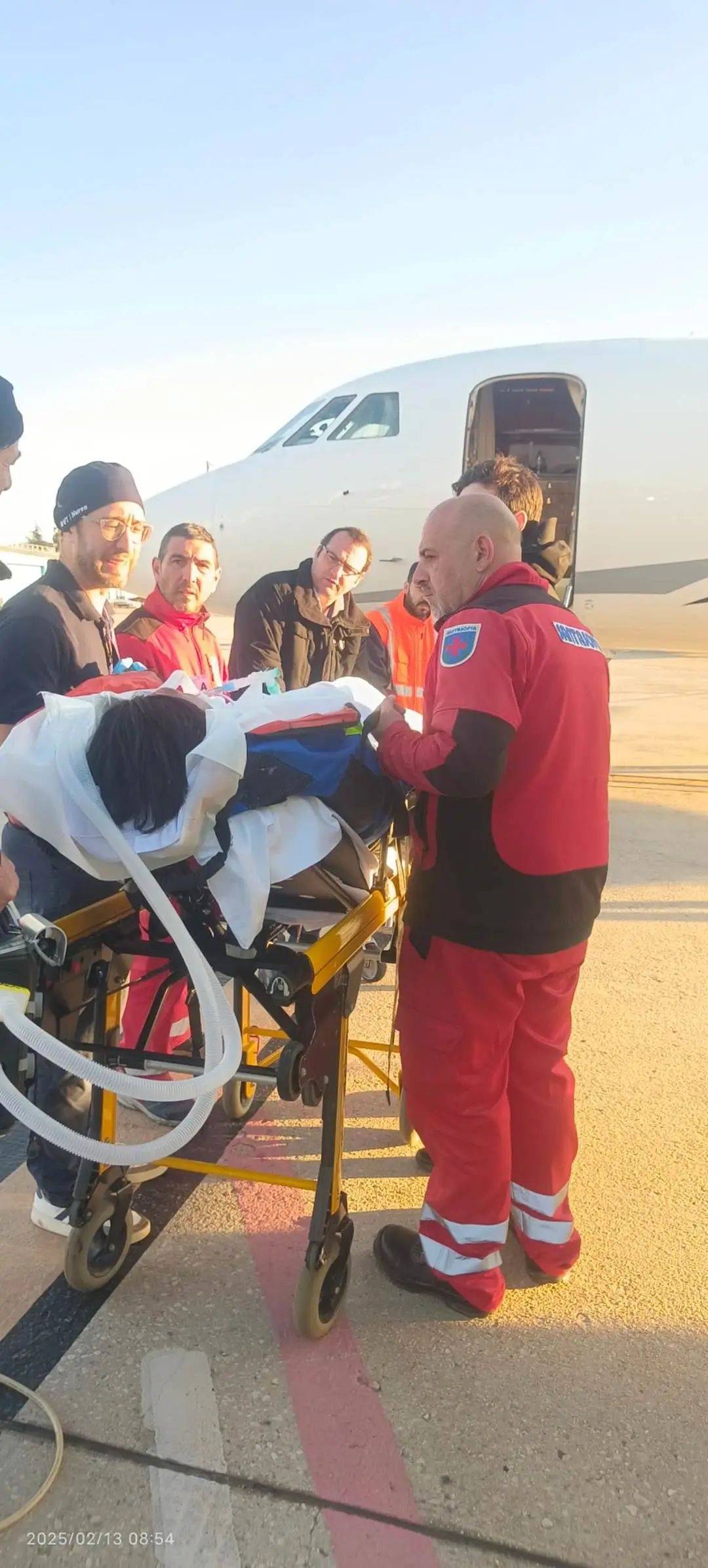 “脑死亡”超40天<strong></p>
<p>美原油暴跌</strong>，北京国安小将19岁生日前一天去世，哥哥凌晨发声