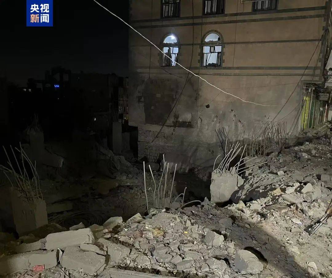 突发！美国宣布摧毁胡塞武装总部<strong></p>
<p>原油现价</strong>，成功打击其关键领导层！加沙政府新领导人被以军炸死，上任仅5天！哈马斯高官夫妇被打死