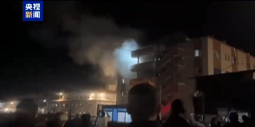 突发！美国宣布摧毁胡塞武装总部<strong></p>
<p>原油现价</strong>，成功打击其关键领导层！加沙政府新领导人被以军炸死，上任仅5天！哈马斯高官夫妇被打死