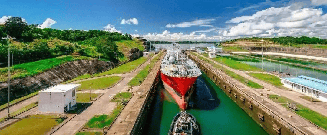 李嘉诚没想到，大局基本已定，北京专机顺利返回，港媒趁机发声