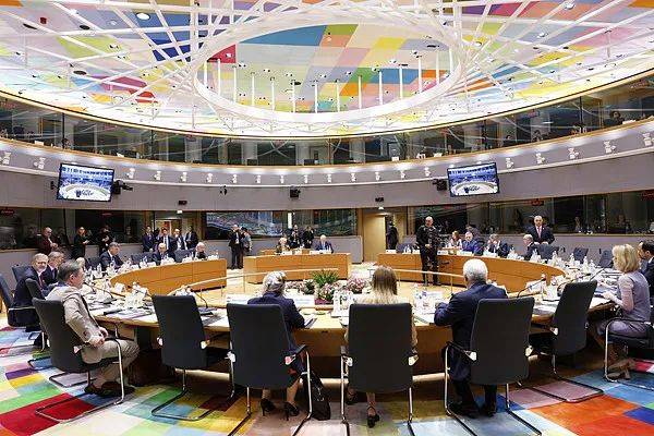 法国、意大利、西班牙都拒绝<strong></p>
<p>原油开采成本</strong>了