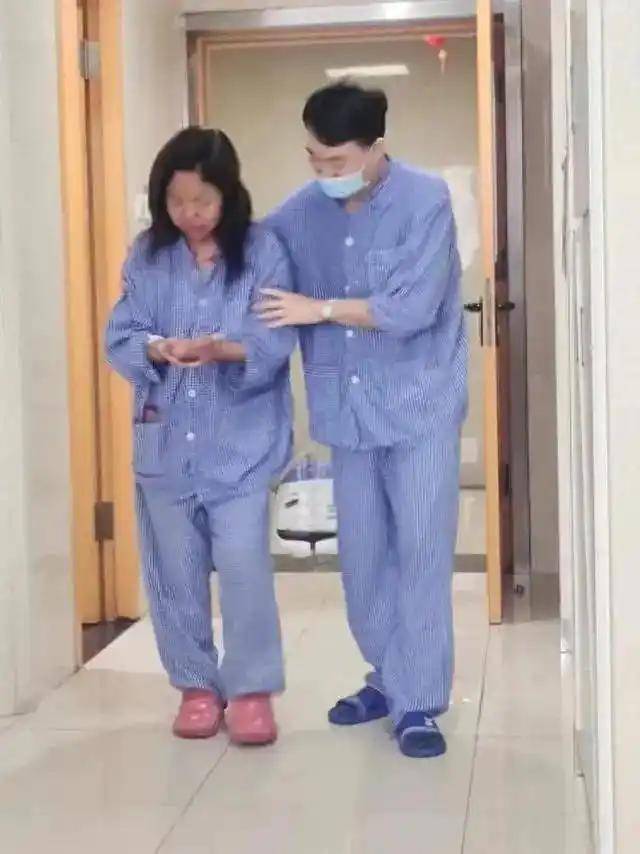 男子割肝救妻10个月后妻子去世:不后悔<strong></p>
<p>期货原油交易所</strong>,我不救她谁救她