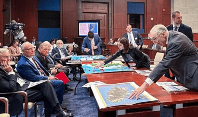 解放军的新利器<strong></p>
<p>期货原油交易所</strong>,与东风导弹配合,岛上装备都是“活靶子”